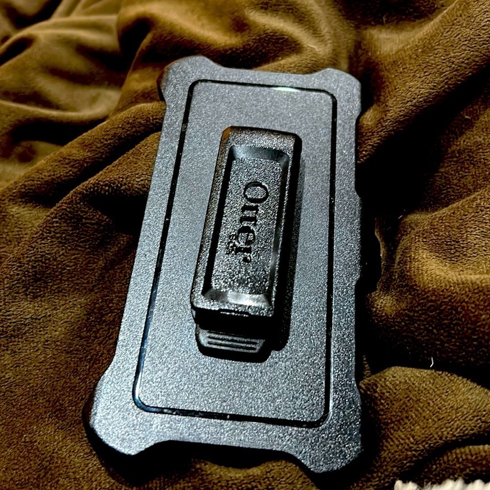 Otterbox phone clip​​​​